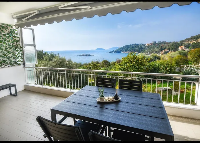 Seaside Stories PalaiónTsiflíkion